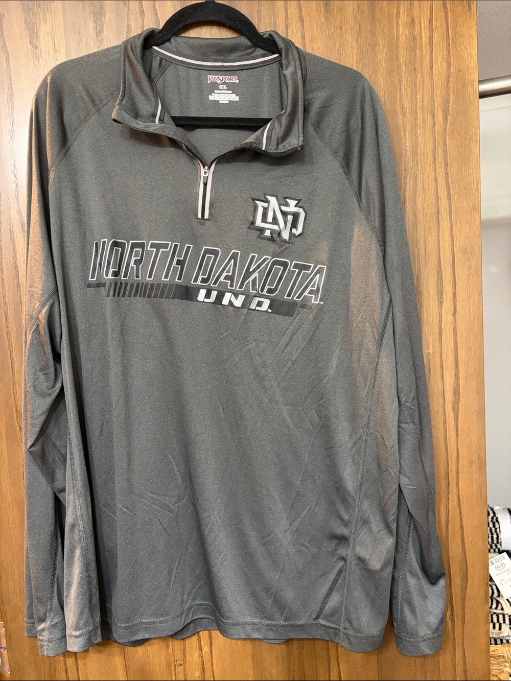 Jansport Men's Charcoal Gray North Dakota UND Zip Pullover